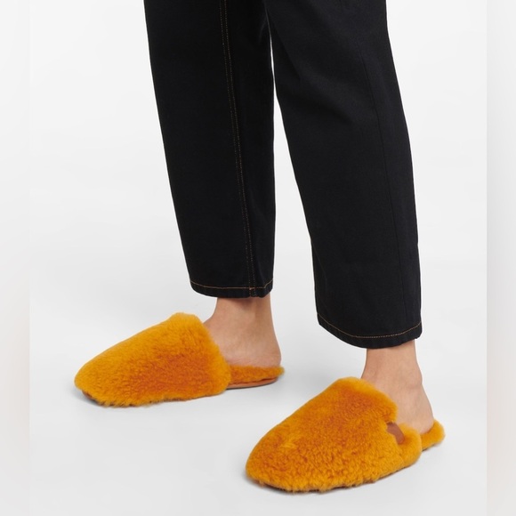 Loewe Anagram-debossed Shearling Slippers - Yellow Size 37